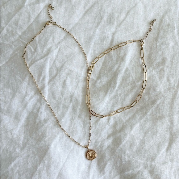 “L” Gold Initial Necklace Set - Picture 1 of 6